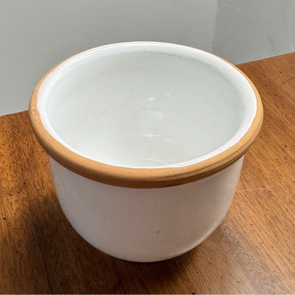 Terracotta Rim Stoneware Pot - Picture 7 of 12